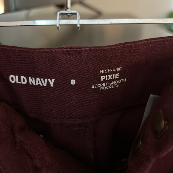 Old navy pixie pants - Picture 3 of 3